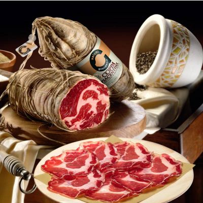Coppa Piacentina D.O.P. - італійська свиняча ковбаса із захищеним зазначенням походження, типова для провінції П'яченца